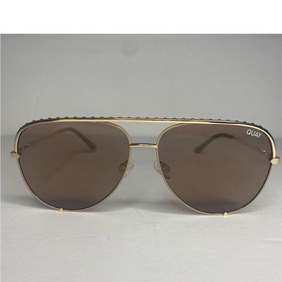NWT Quay Australia High Key Rivet Sunglasses - Picture 4 of 11